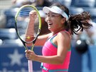 ínská tenistka Pcheng uaj se raduje z postupu do semifinále US Open.