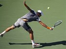 eský tenista Tomá Berdych v prvních dvou setech tvrtfinále US Open nestíhal.