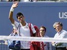 Srbský tenista Novak Djokovi se louí po prohraném semifinále US Open.