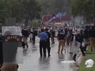 Stety demonstrant s policií v pákistánském Islámábádu