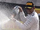 BUBLINKY. Lewis Hamilton po triumfu ve Velké cen Itálie formule 1. 