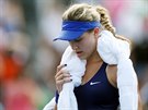 NEBYLO JÍ DOBE. Eugenie Bouchardová mla bhem osmifinále US Open zdravotní...