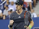 ZAATÁ PST. Andy Murray oslavuje vyhraný fiftýn ve tvrtfinále US Open s...