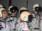 Účastníci simulovaného letu k Měsíci z roku 2004