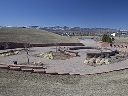 Masakr na stedn kole v americkm Columbine pipomn park a nov postaven...