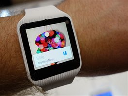 Nová generace chytrých hodinek Sony je postavena na platform Android Wear,...