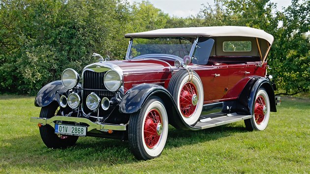 Lincoln L z roku 1928 se til velk oblib mafin, ale tak policie, nebo editel bank.