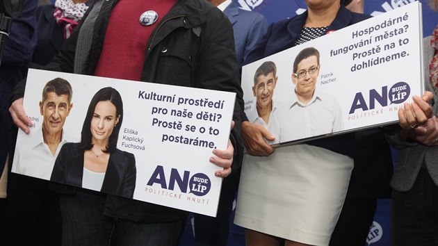 Hnutí ANO zahájilo v centru Prahy kampaň před podzimními senátními a obecními volbami. (1. září 2014)