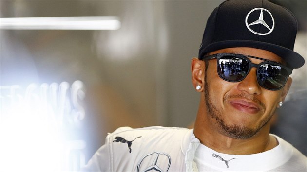 Lewis Hamilton ze stje Mercedes ovldl kvalifikaci na Velkou cenu Itlie formule 1.