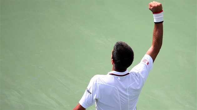 Novak Djokovi se raduje po zisku fiftnu ve 4. kole US Open