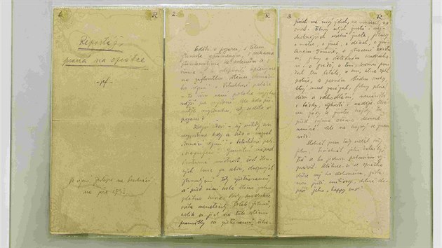 Originl rukopisu Julia Fuka Report, psan na oprtce z roku 1943