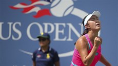 ínská tenistka Pcheng uaj se raduje z povedené výmny ve tvrtfinále US Open.