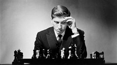 Fenomenální �achista Bobby Fischer na fotografii z roku 1962, kdy mu je�t�...