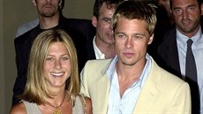 Jennifer Anistonová a Brad Pitt (Miláno, 28. června 2001)