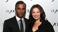 Shiva Ayyadurai a Fran Drescherová (New York, 6. listopadu 2013)