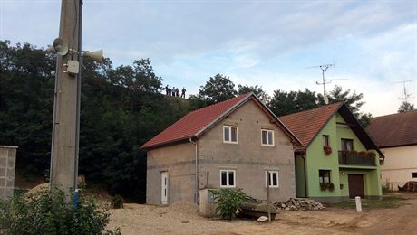 Domy ve Strachotín, ze kterých byly evakuováni lidé kvli hrozícímu sesuvu...