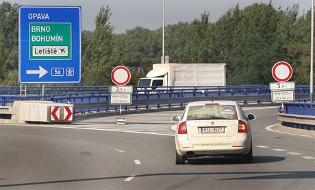 editelství silnic a dálnic  na mosty dálniního pivade na D1 (díve D47)...