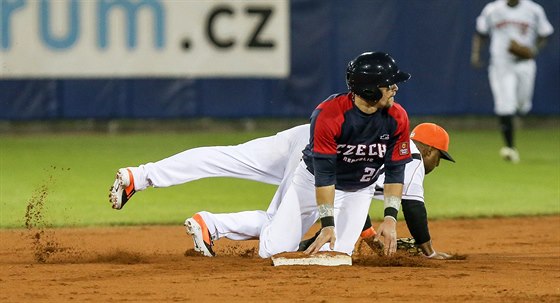 Mistrovstvi evropy v baseballu - souboj eského týmu (tmavá) proti Chorvatsku.