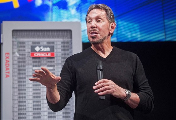 éf poítaové firmy Oracle Larry Ellison.