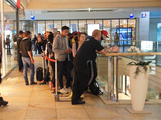 Obchodní centra v Drážďanech jsou v současnosti plná nakupujících (ilustrační snímek).