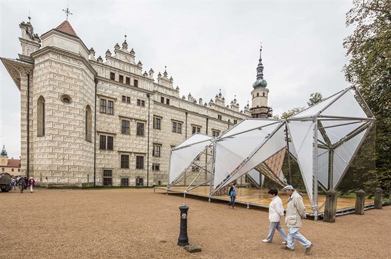 V blízkosti litomylského zámku vyrostla krytá horolezecká stna.