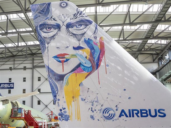 Airbus testuje inkoustový tisk pro letadla.