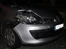 Nehoda ve dánicích na Hodonínsku. Mladíkv nabouraný renault (15. záí 2014).