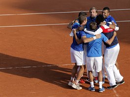 Francouzt tenist slav postup do finle Davis Cupu po vhe nad eskem.