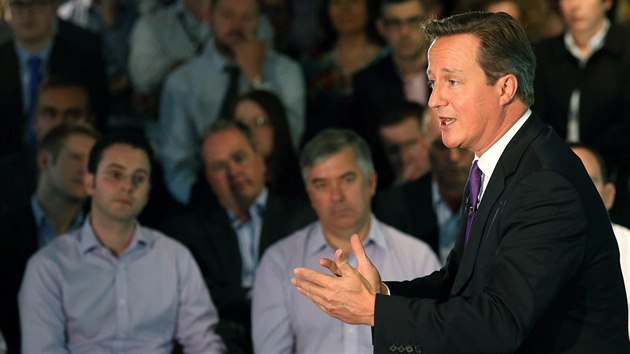 Britsk premir David Cameron mluv k obanm Edinburghu. (10.z 2014)