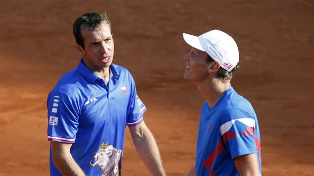 PROHRLI. et tenist Radek tpnek (vlevo) a Tom Berdych prohrli ve Francii tyhru a skonili v daviscupovm semifinle.