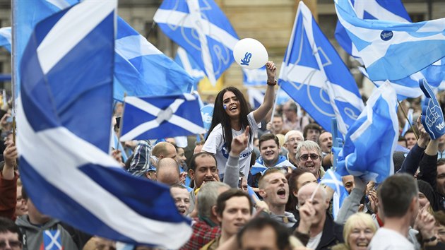 Glasgowt aktivist v pedveer referenda o skotsk nezvislosti (17. z 2014)