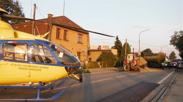 Vn dopravn nehoda v ulici T. G. Masaryka v Ostromi na Jinsku. (17. 9. 2014)