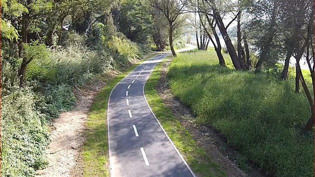 Nová cyklostezka mí�í z Prahy na jih.