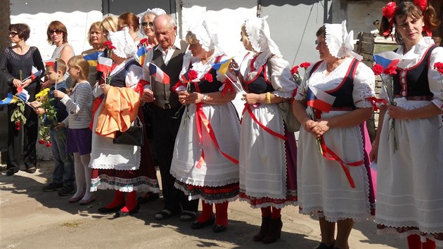 etí krajané vítají ministra zahranií Lubomíra Zaorálka v ukrajinském...