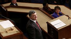 Ukrajinský prezident Petro Poro�enko v americkém Kongresu (18. zá�í 2014)