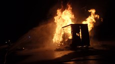 Na dálnici D8 ho�el kamion se sví�kami (19.9.2014)