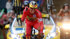 Alberto Contador se raduje, stal se vítzem cyklistické Vuelty.