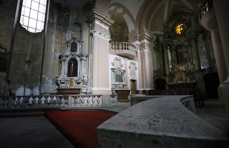 Obanské sdruení zrestaurovalo presbytá v kostele sv. Anny v Sedleci na...