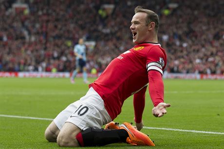 JE TAM. Wayne Rooney, útoník Manchesteru Untied, se raduje ze vsteleného gólu.