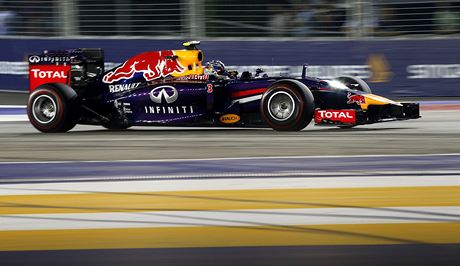 NA TRATI. Daniel Ricciardo ve Velké cen Singapuru. 