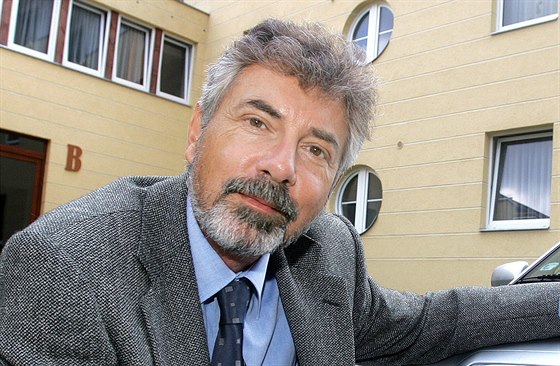 Zpívající právník Ivo Jahelka