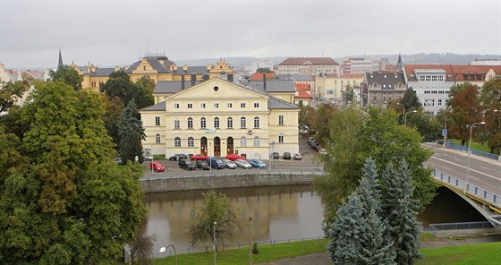 Název budovy na břehu Malše v Českých Budějovicích se několikrát měnil. Z...