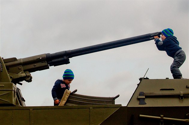Kasárna ožije jubilejním Retroměstečkem, letos kvůli nové škole asi naposledy