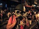 Protesty v Hongkongu neutichají, policie nasadila slzný plyn a obuky (29. záí)