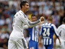 Cristiano Ronaldo z Realu Madrid slaví pesný zásah proti La Coruni.