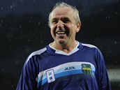 Ladislav Vzek se pi slavnostnm oteven stadionu v st bjen bavil.