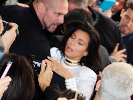 Vitalij Seuk chtl prý Kim Kardashianovou jen obejmout, ale profesionální...