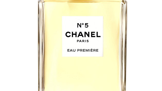 Eau première, inovovan verze klasickho Chanel No 5, obsahuje mimo jin ylang-ylang, jasmn, ajovou ri, vanilku a pimo.