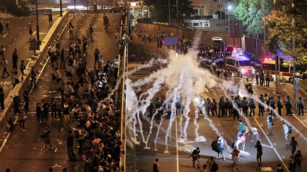 Tisce demonstrant v Hongkongu v pondl pokrauj v protestech za demokratick volby  (29. z)