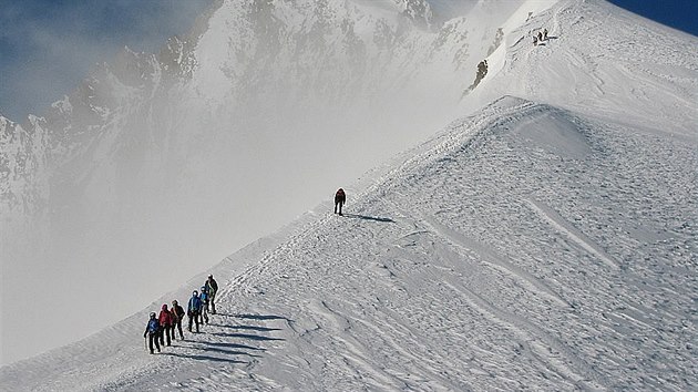 Trojice členů himálajské expedice přes léto
i se svými kamarády trénovala například ve švýcarských Alpách.